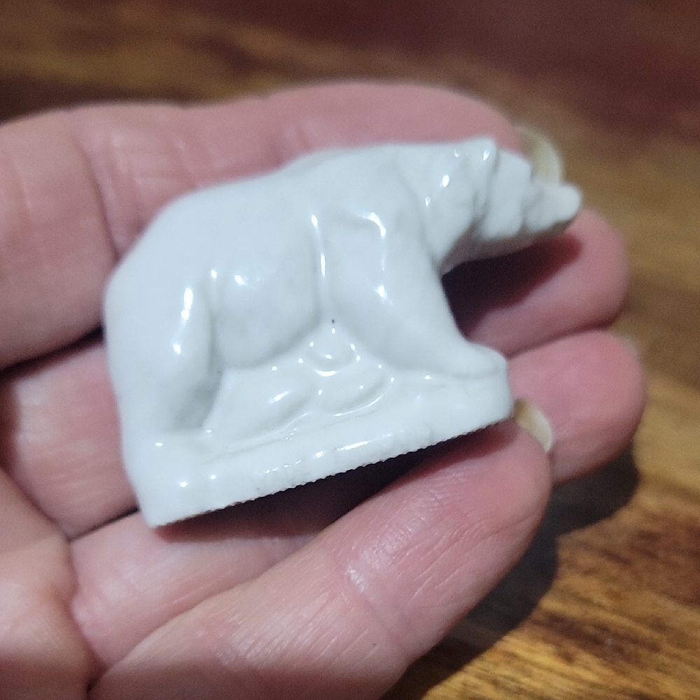 Wade Whimsy Bear Figurine~ Red Rose Tea~ Vintage